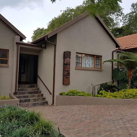 Zwavelpoort Guesthouse Pretoria-Noord Extérieur photo